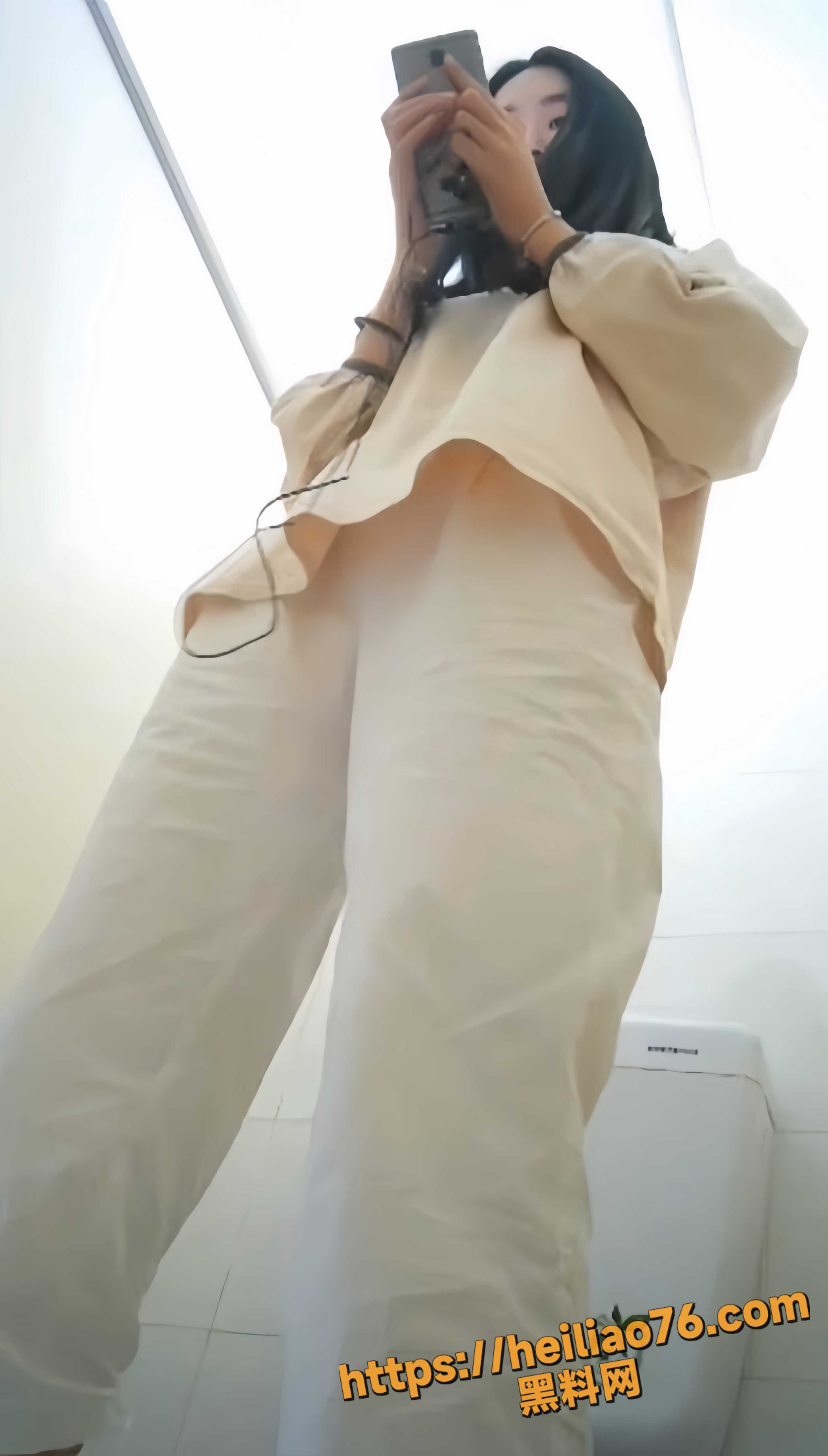 高清女厕偷拍合集1