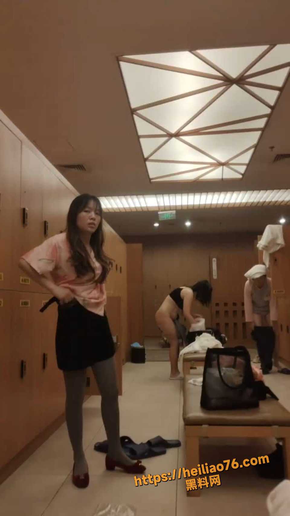 洗浴中心少妇全裸偷拍福利1