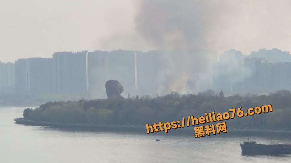 3月14长沙火灾现场6