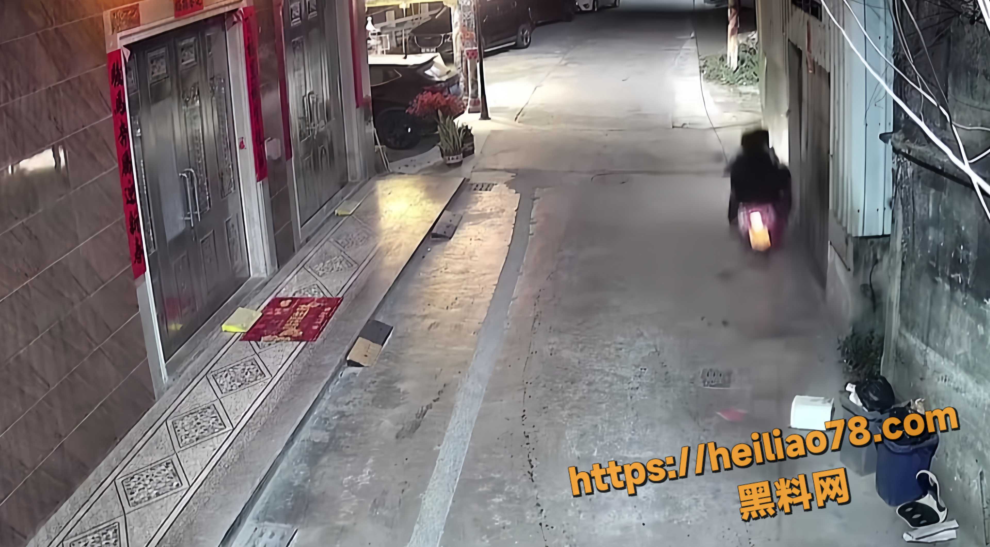精神小伙醉酒车祸视频1
