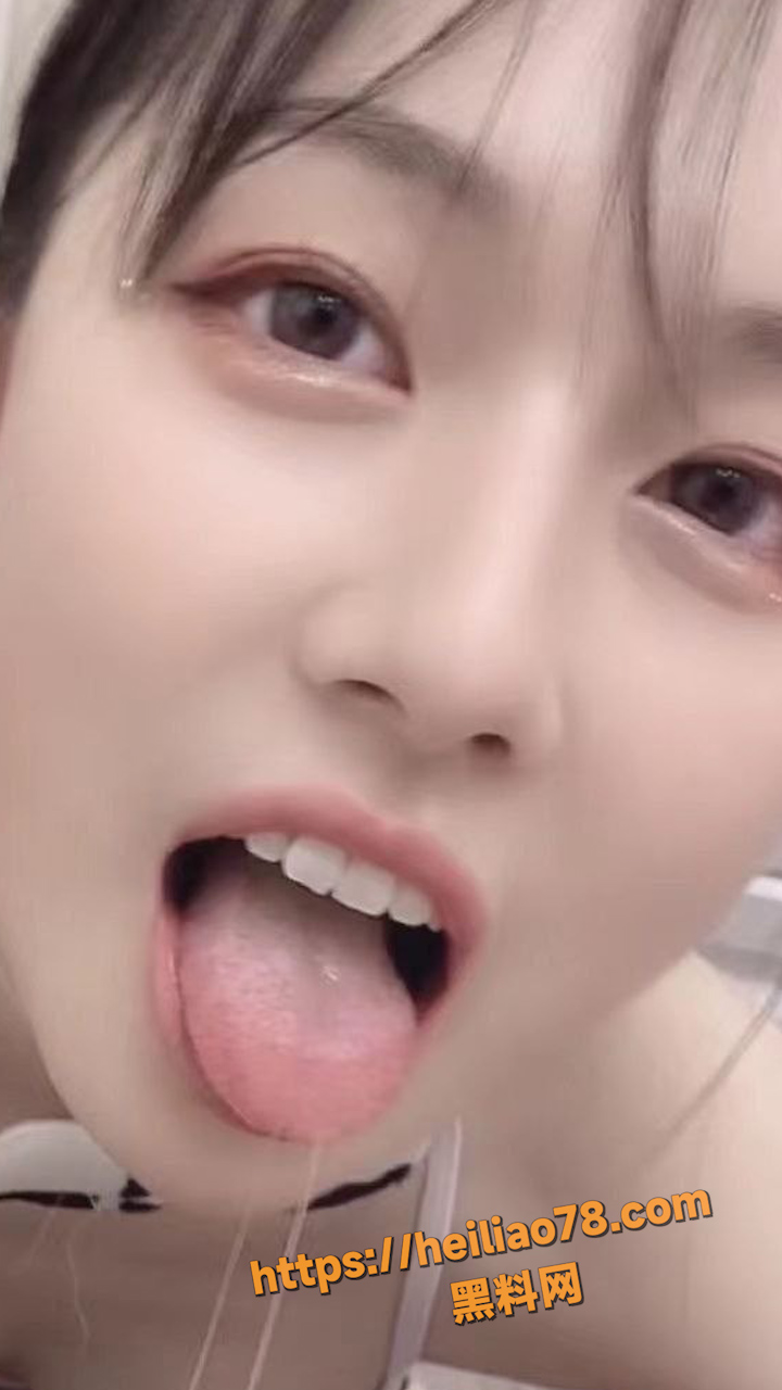 抖音网红小坦克自慰3