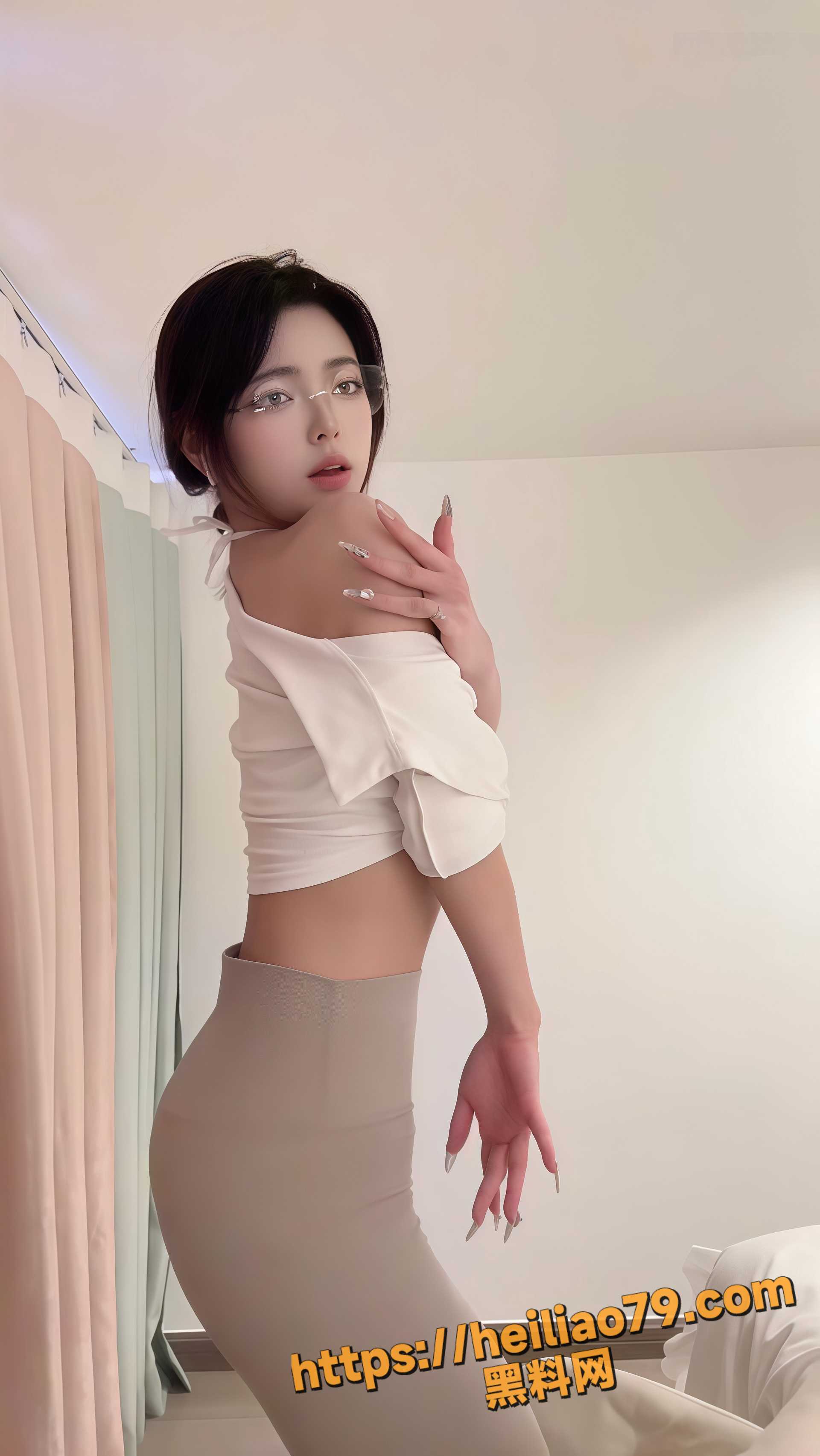美乳翘臀4