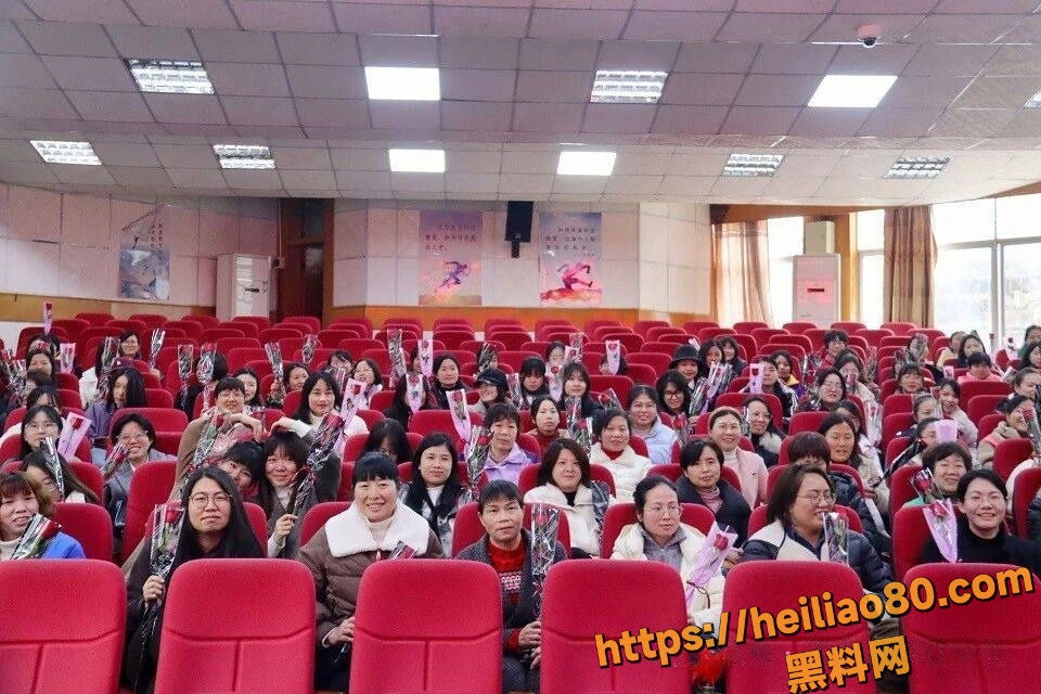 95后女教师贩卖淫秽视频 20