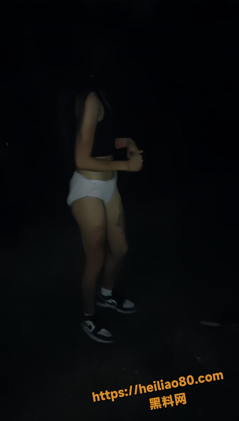 精神小妹 8wm