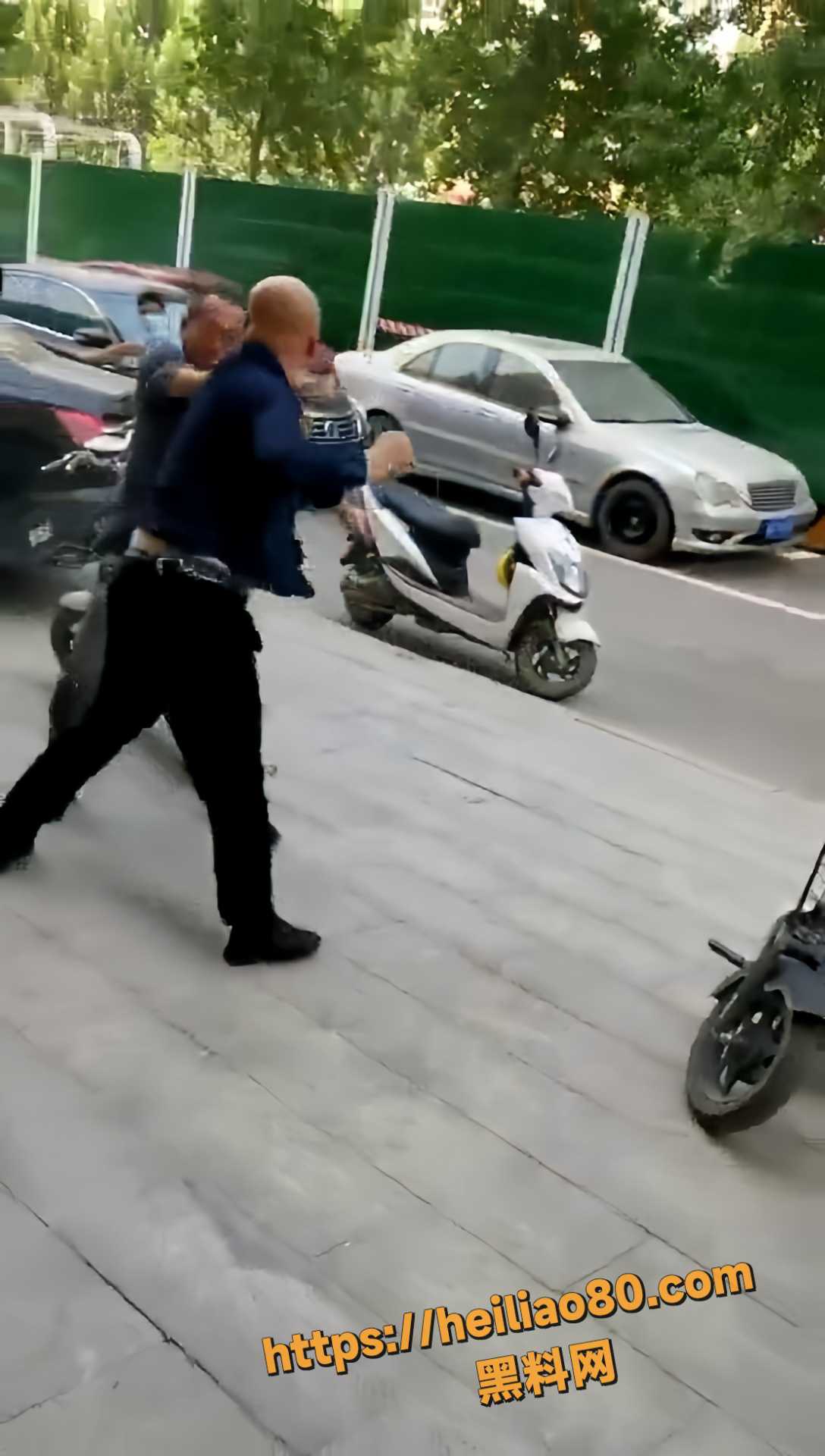 街头打架现场视频曝光2