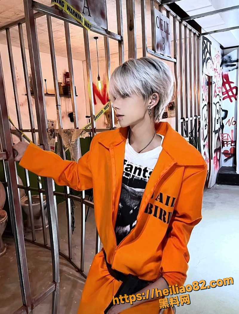 罗琰泽  1