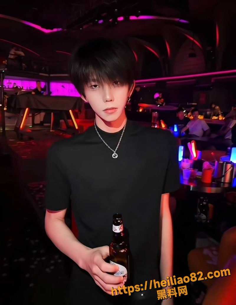 罗琰泽  2