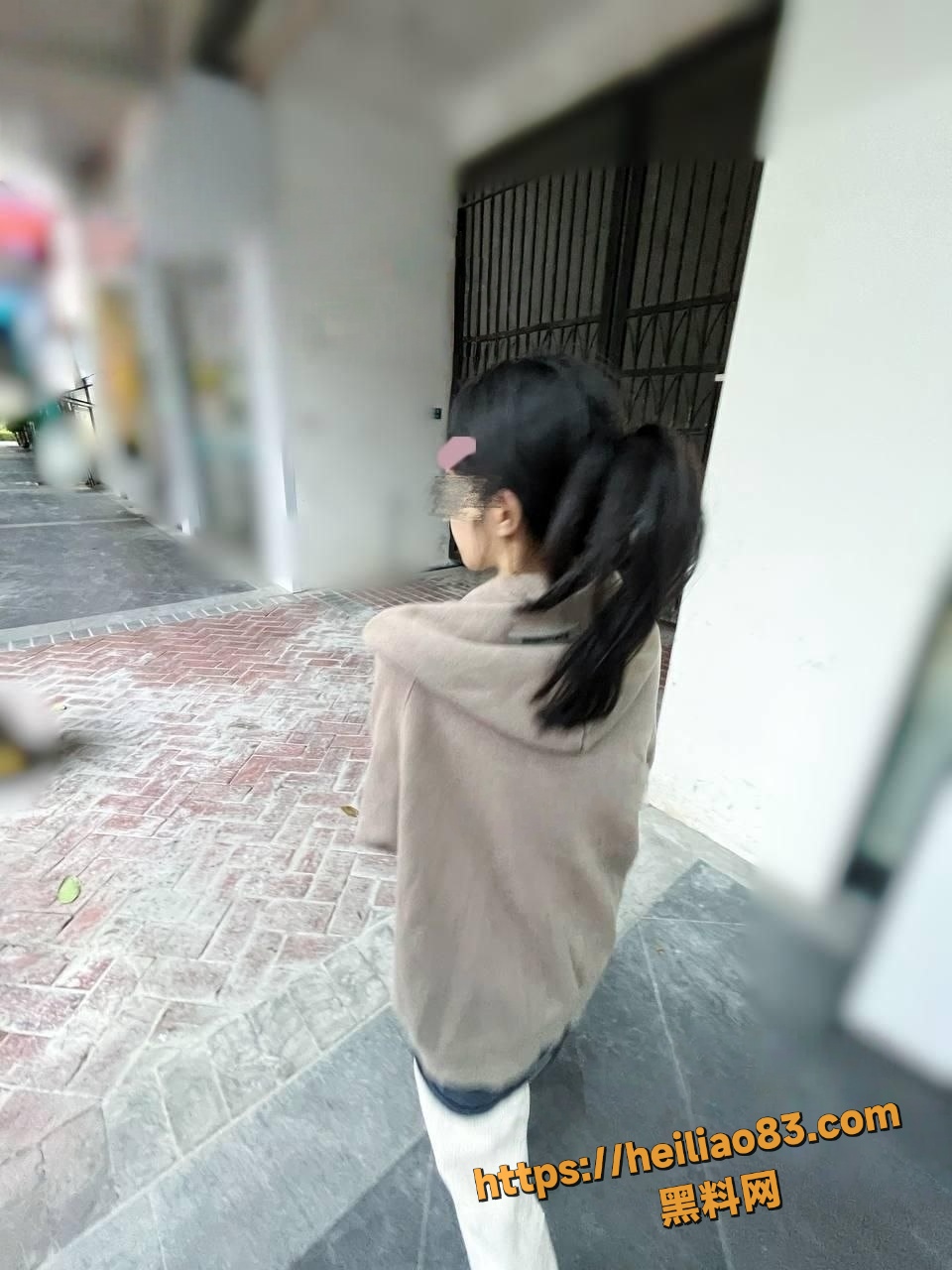 意淫自己妹妹21