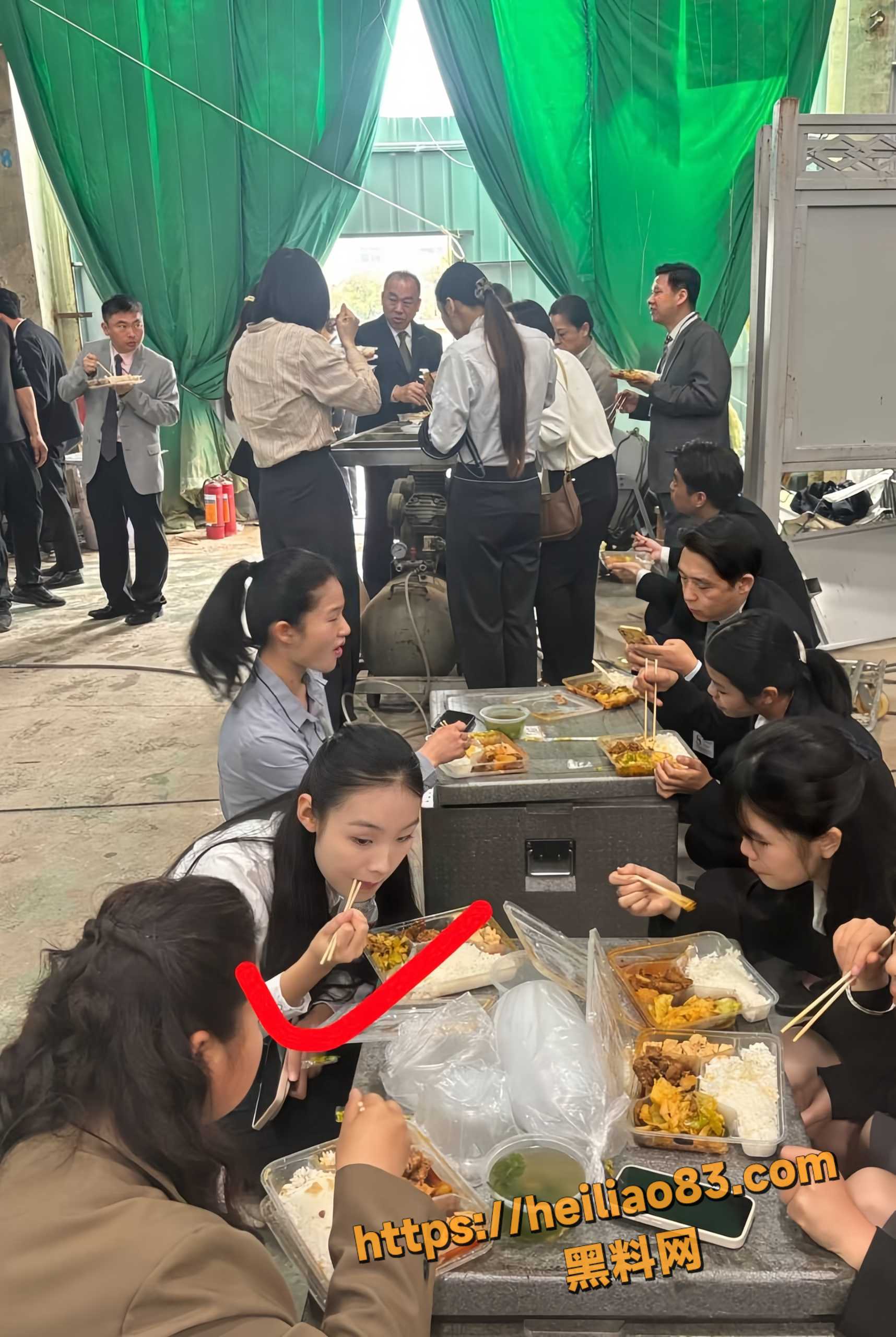 明星修庆形象崩塌10