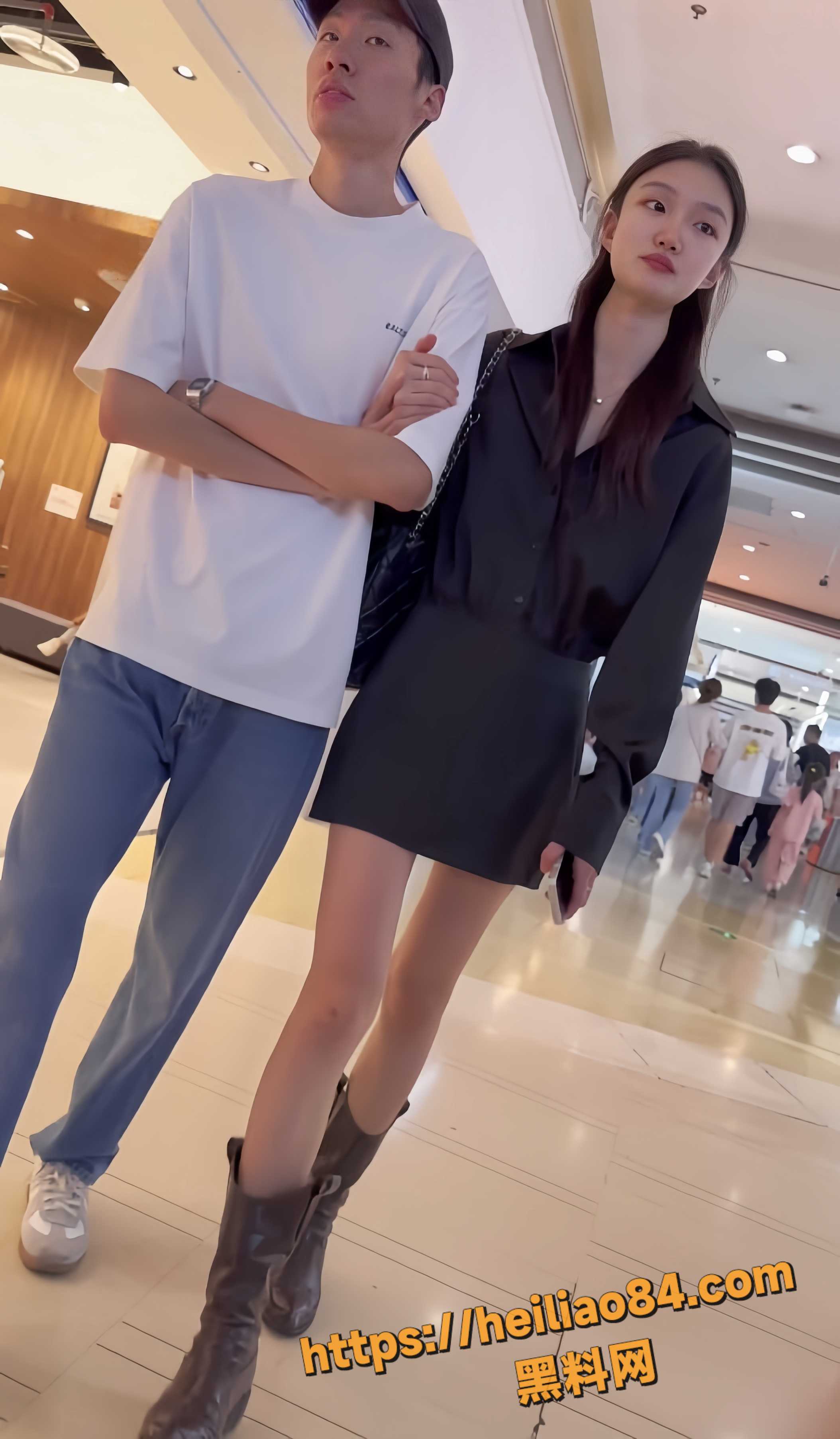 KFC抄底180美女视频1