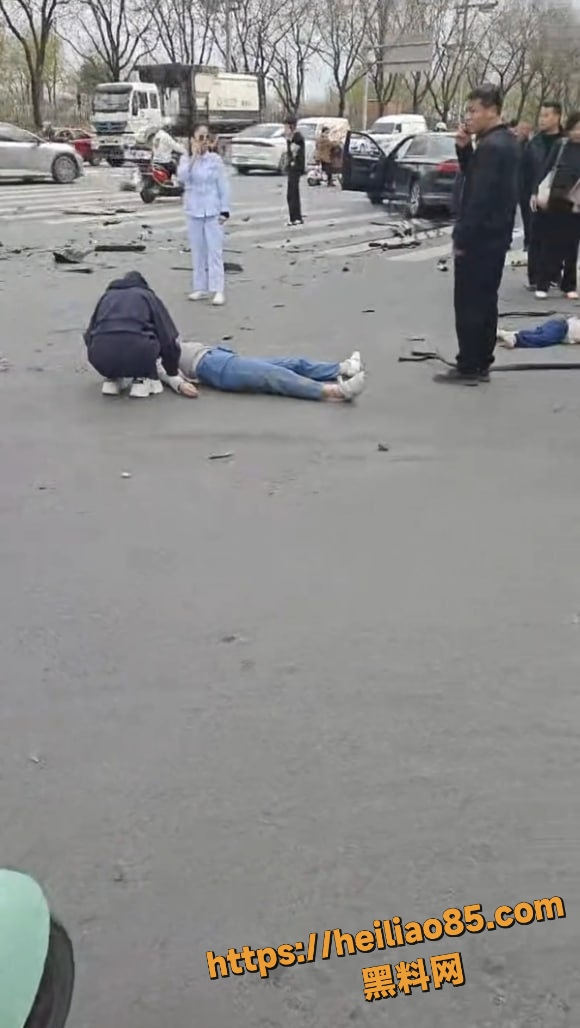 西安两车相撞事故4