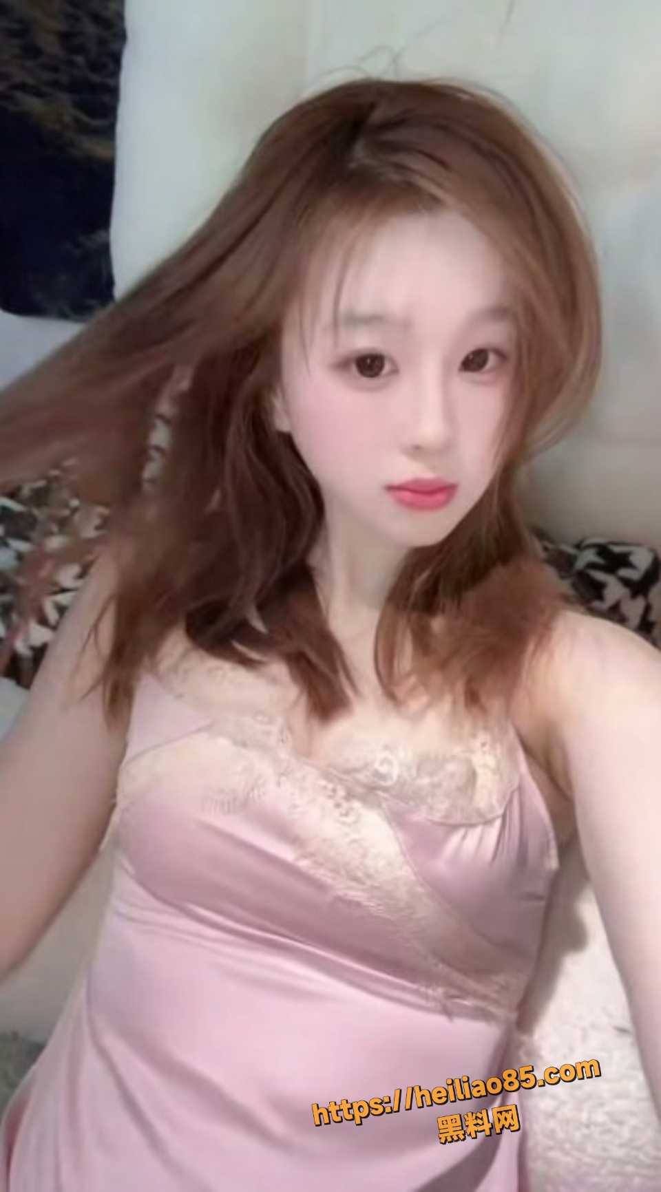 抖音斐澎百货私拍福利视频2