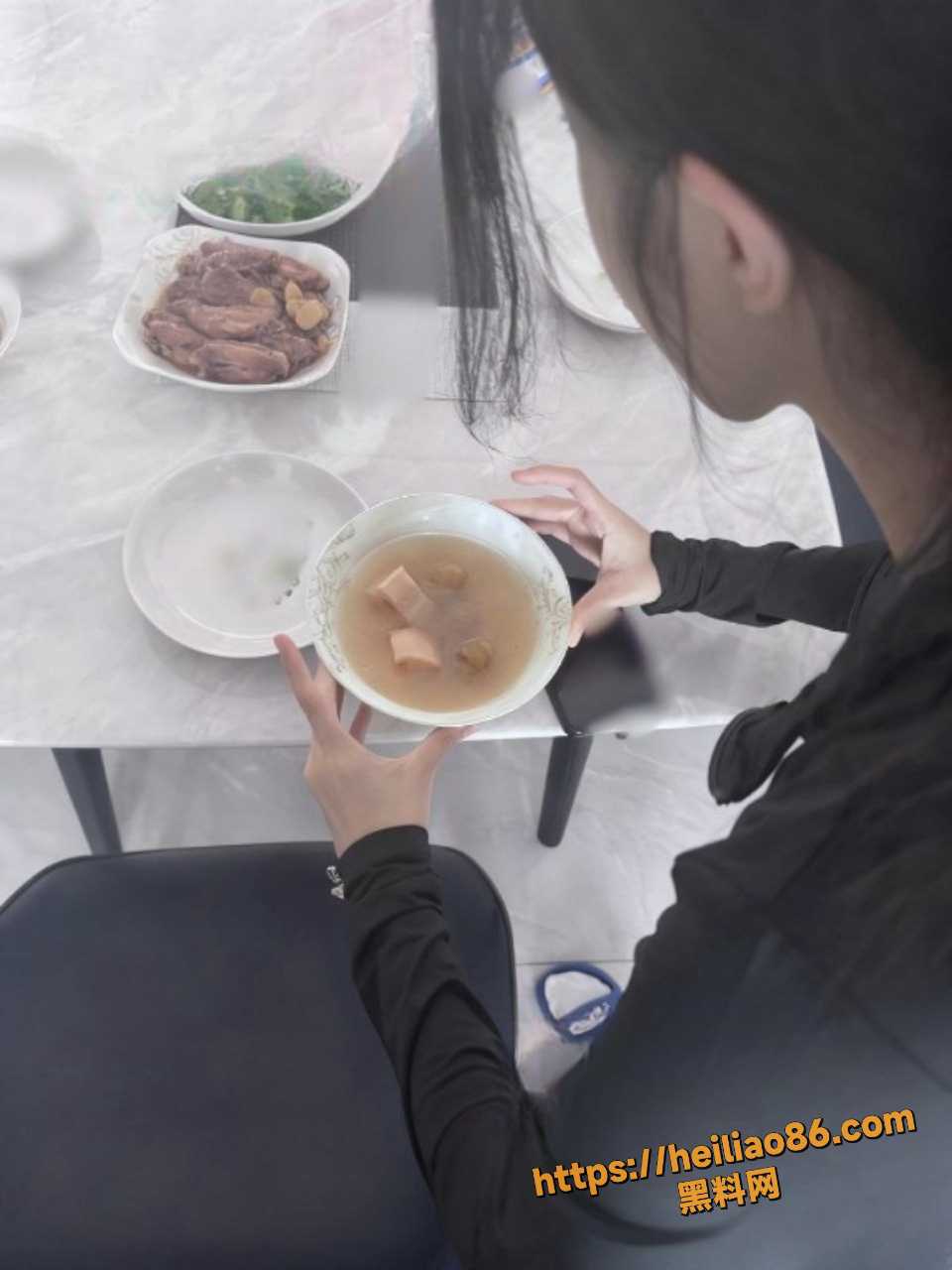 意淫自己妹妹111115集1