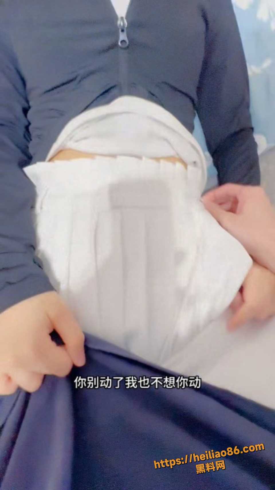 与妹妹房间偷情视频10