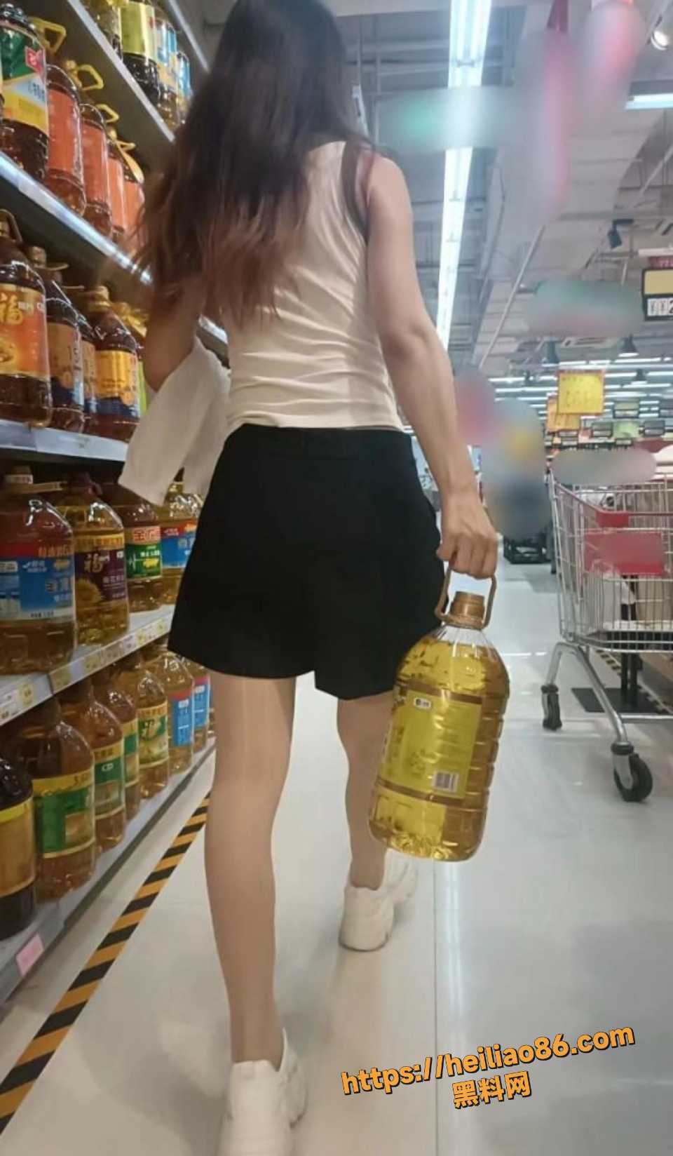大胸嫂子会喷水12