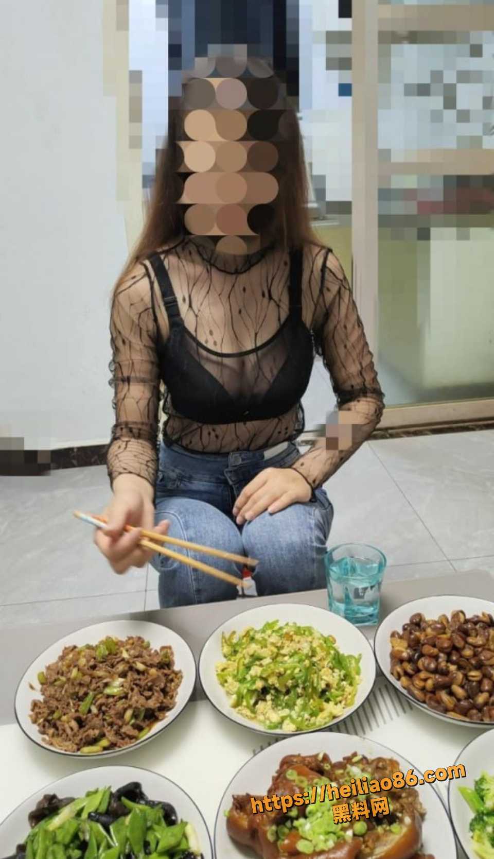 大胸嫂子会喷水14