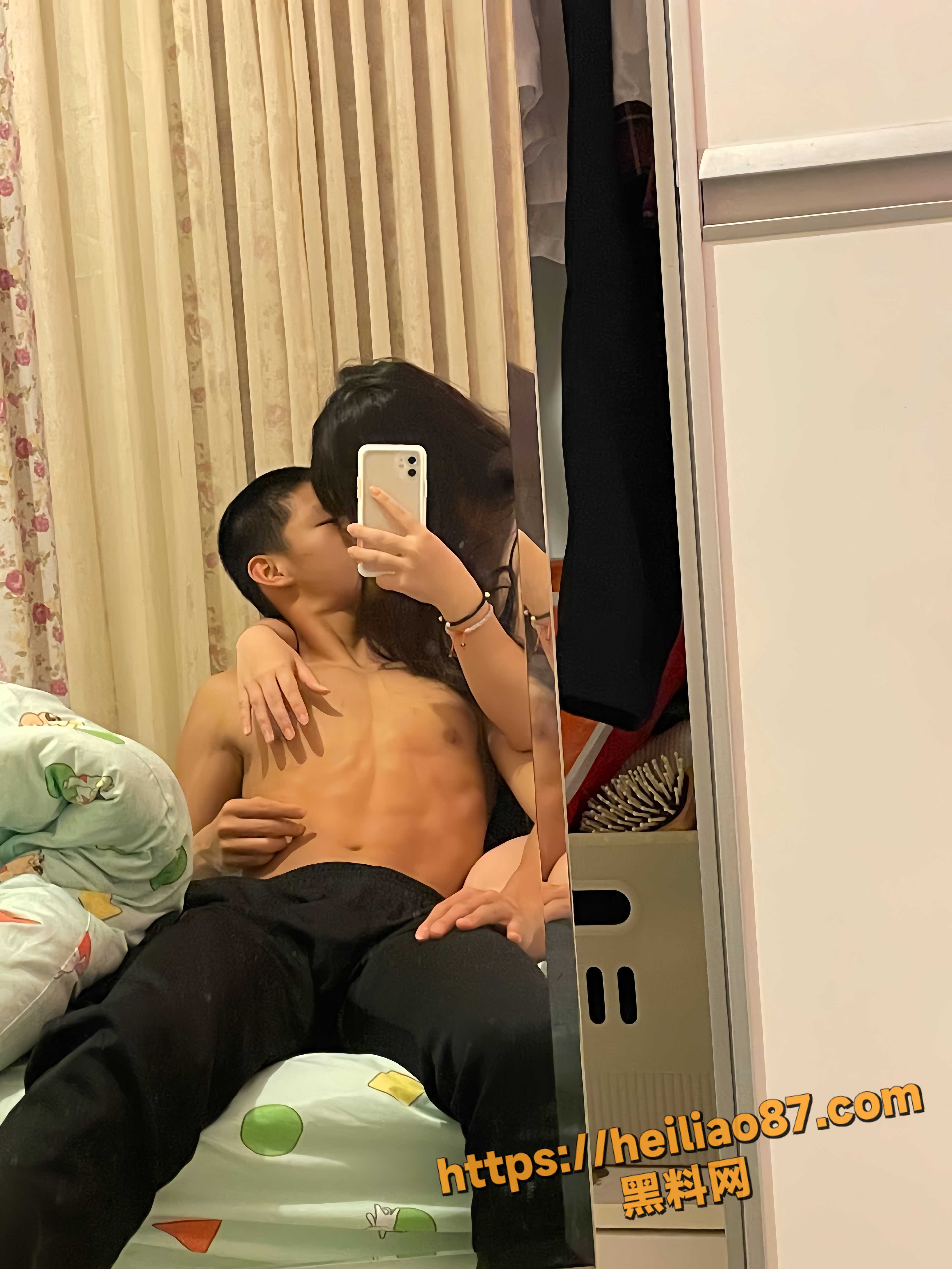 美乳翘臀4