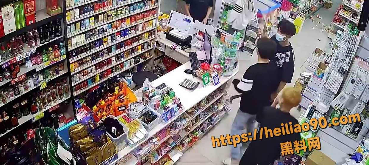 精神小伙