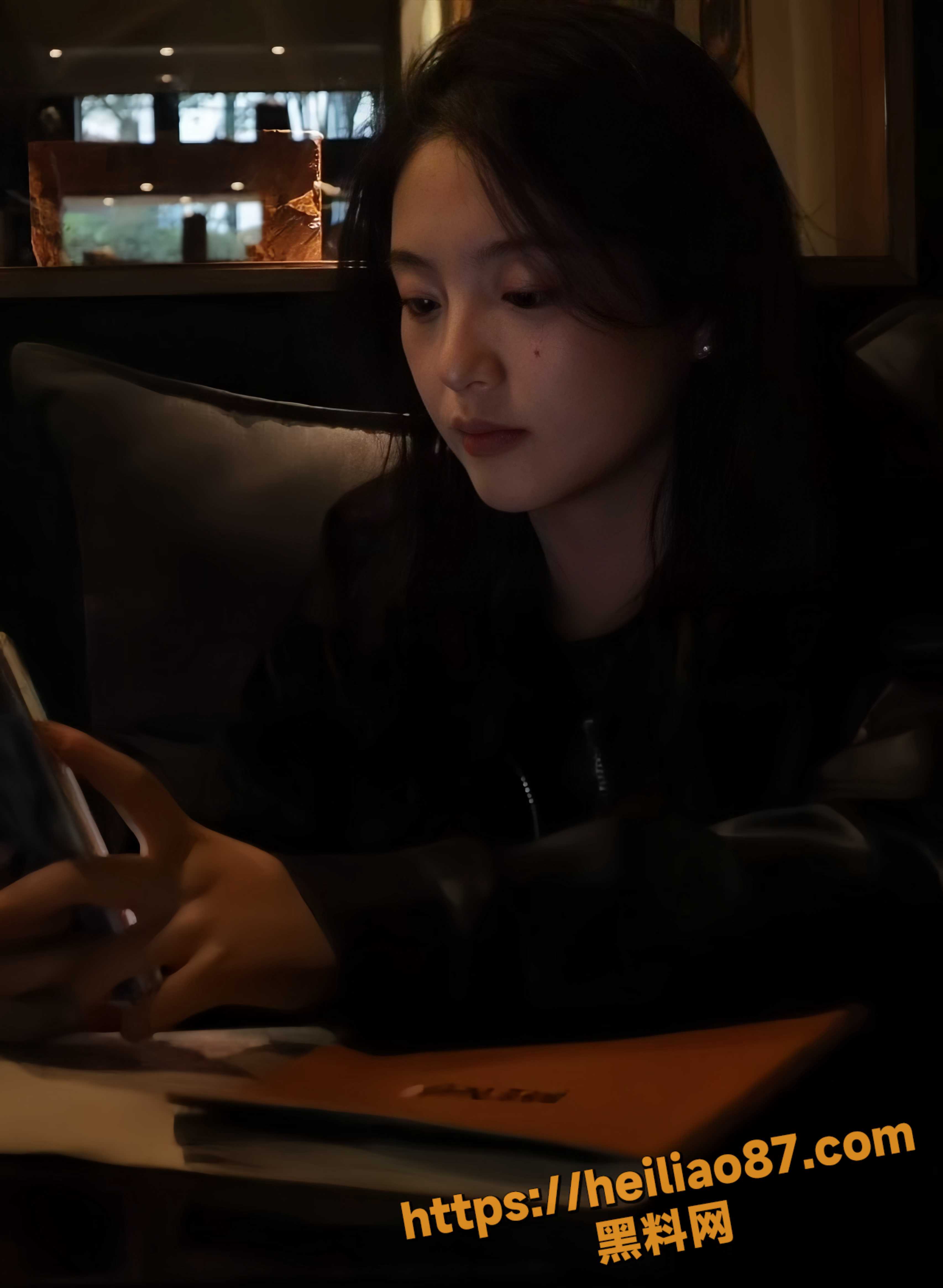 大一新生黄佩玲不雅视频1