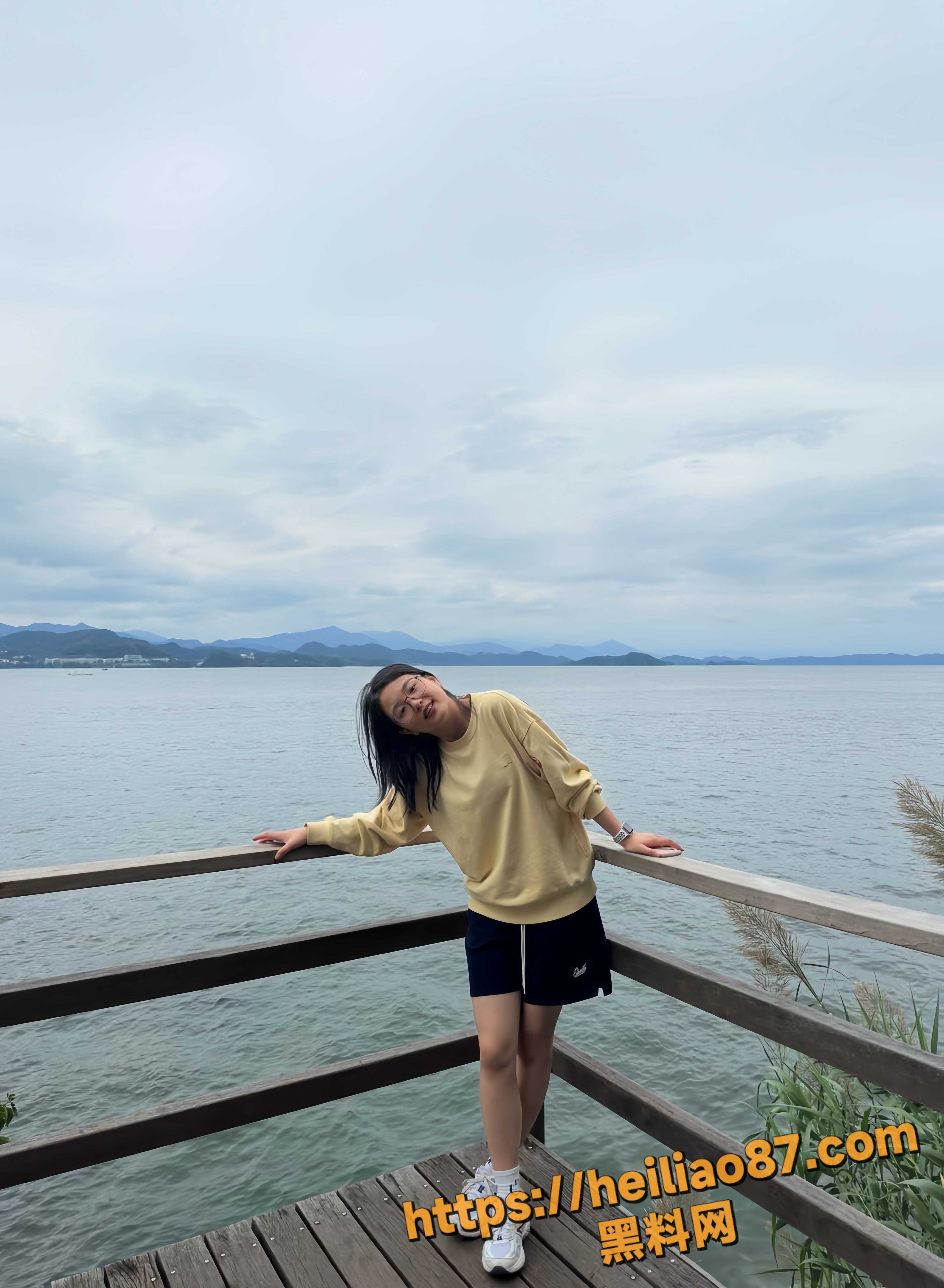 黄佩玲多体位性爱视频3