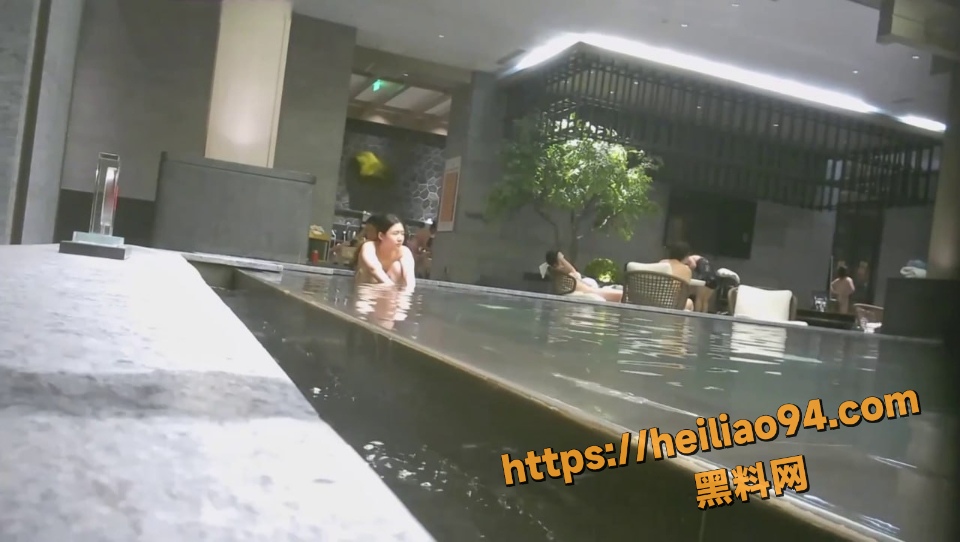 洗浴中心女儿国全裸偷拍5