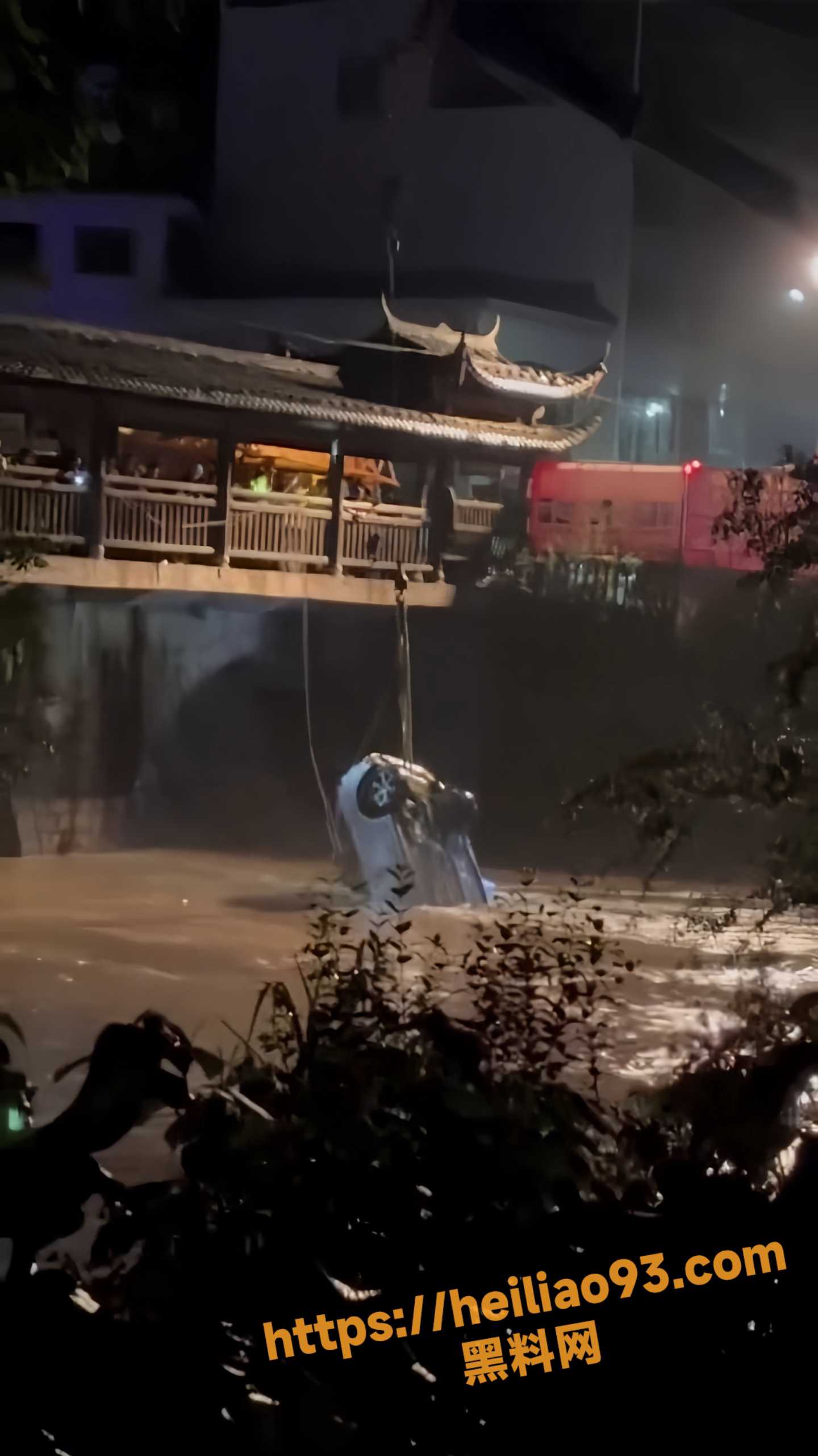 美女车祸后惨死3