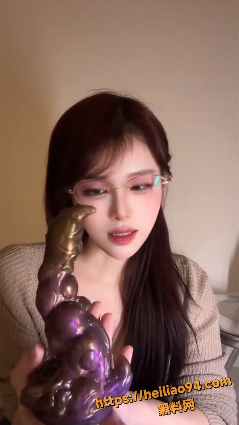 御姐女S露脸测评情趣玩具2