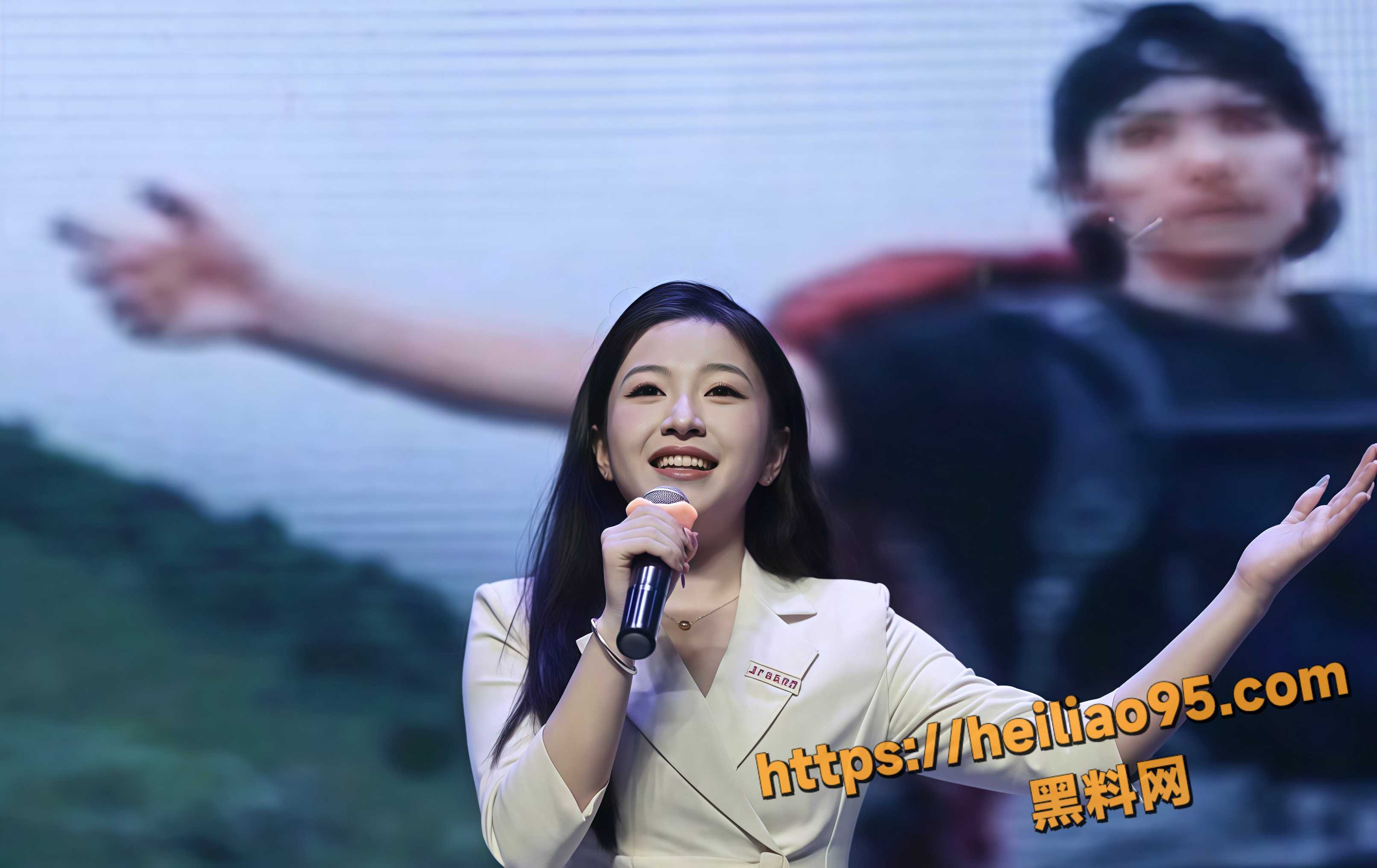 李林恩推特网黄身份曝光8