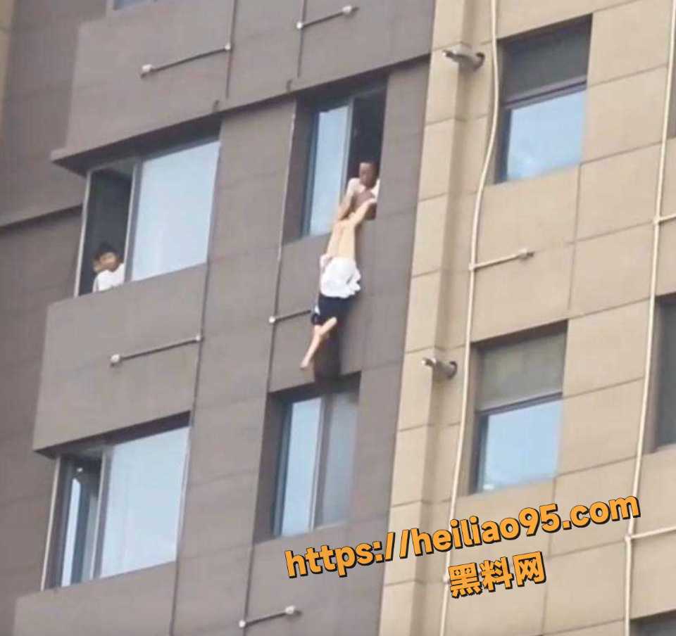 快手直播被怂恿跳楼惨剧2