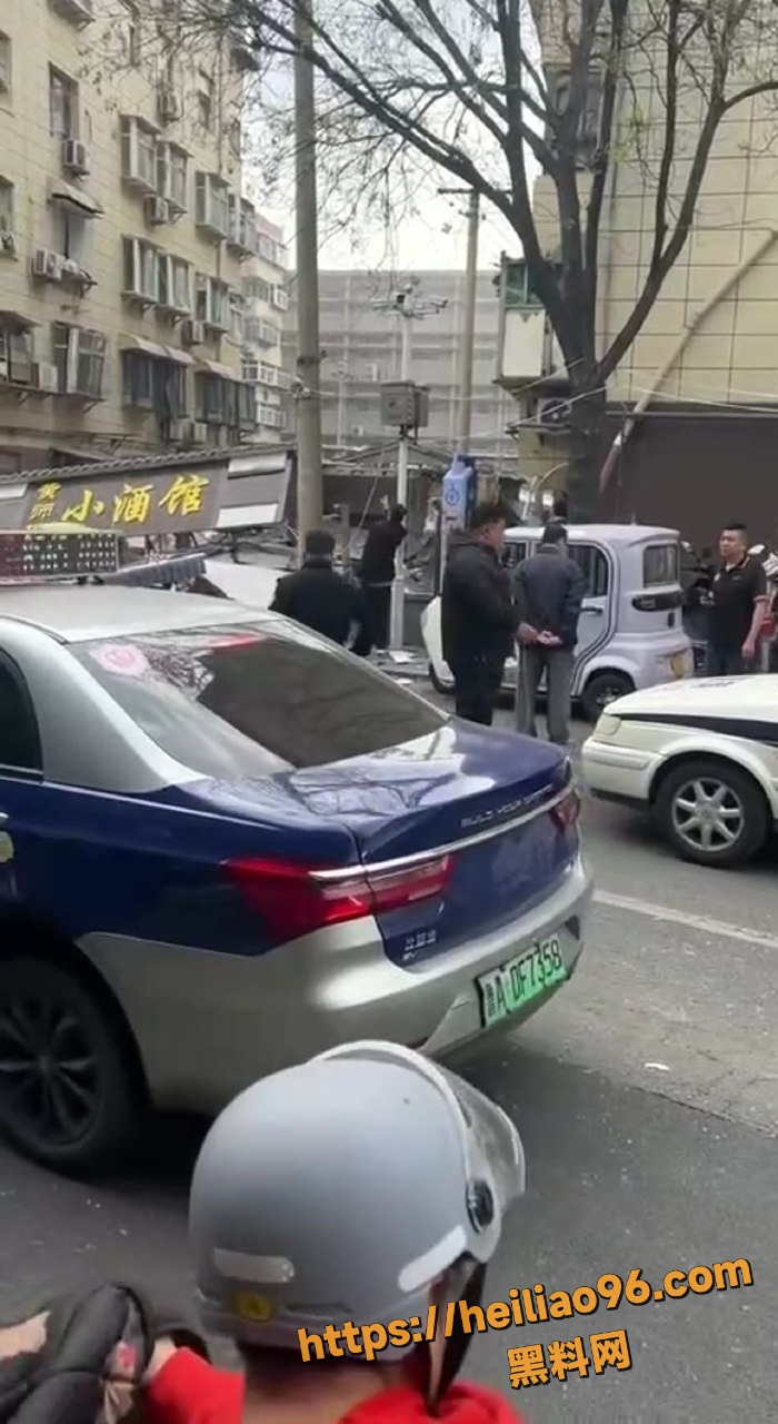 济南顺河东街煤气爆炸现场画面 2