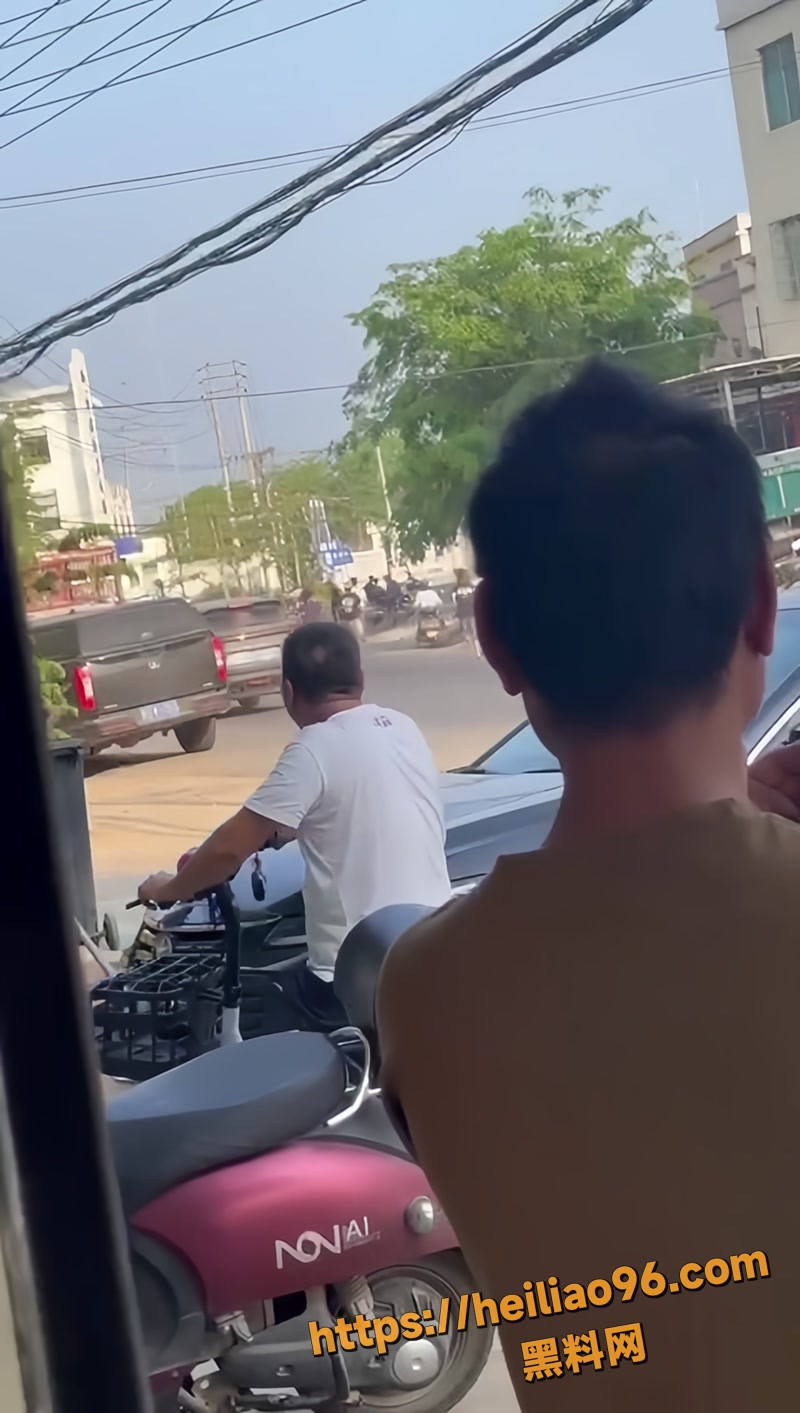 猛男精神小伙 1 