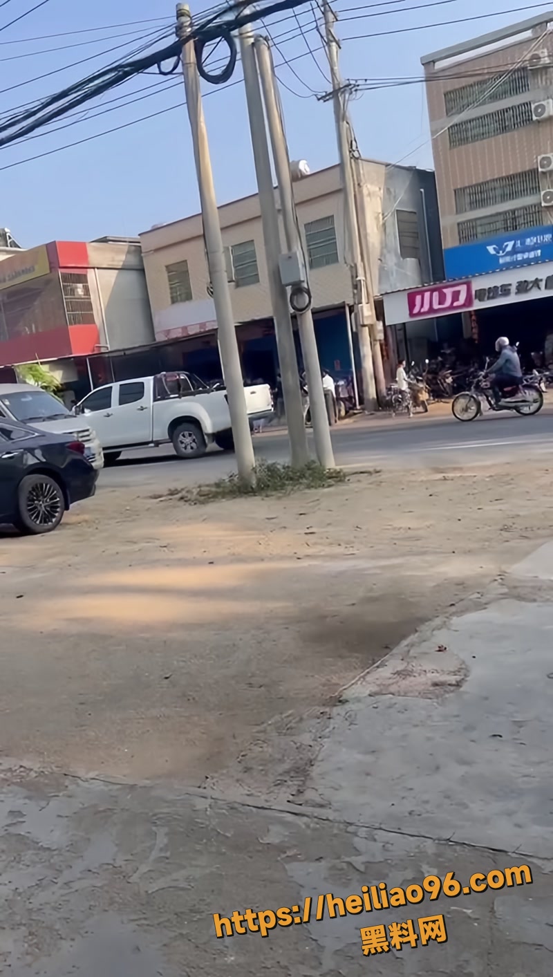 猛男精神小伙 2 