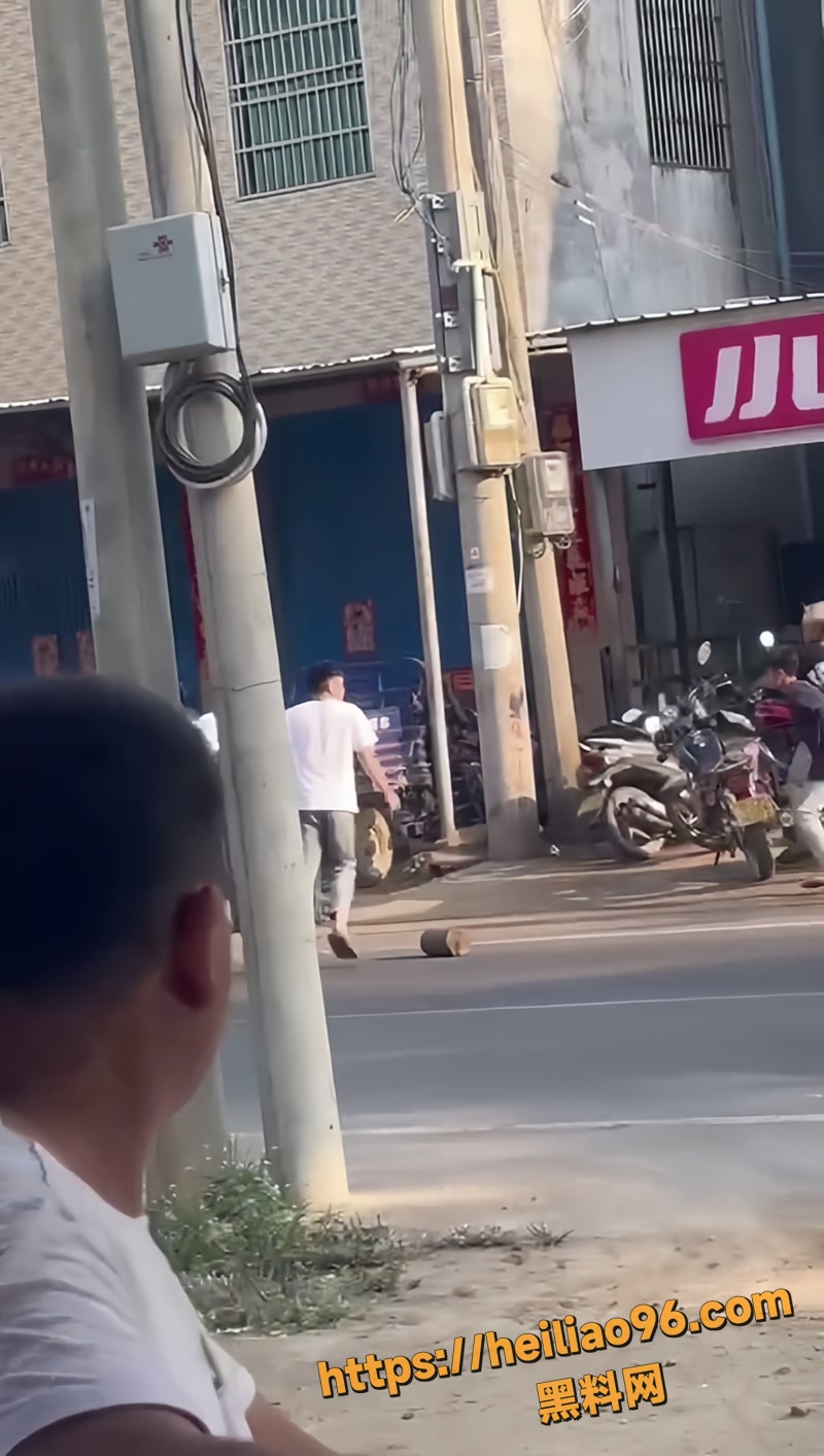 猛男精神小伙 8 
