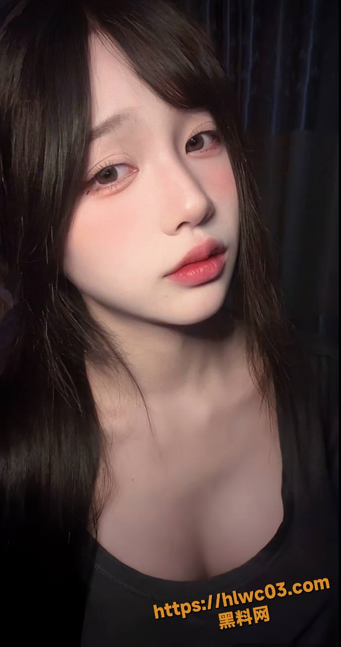 江西荨荨子裸聊视频4