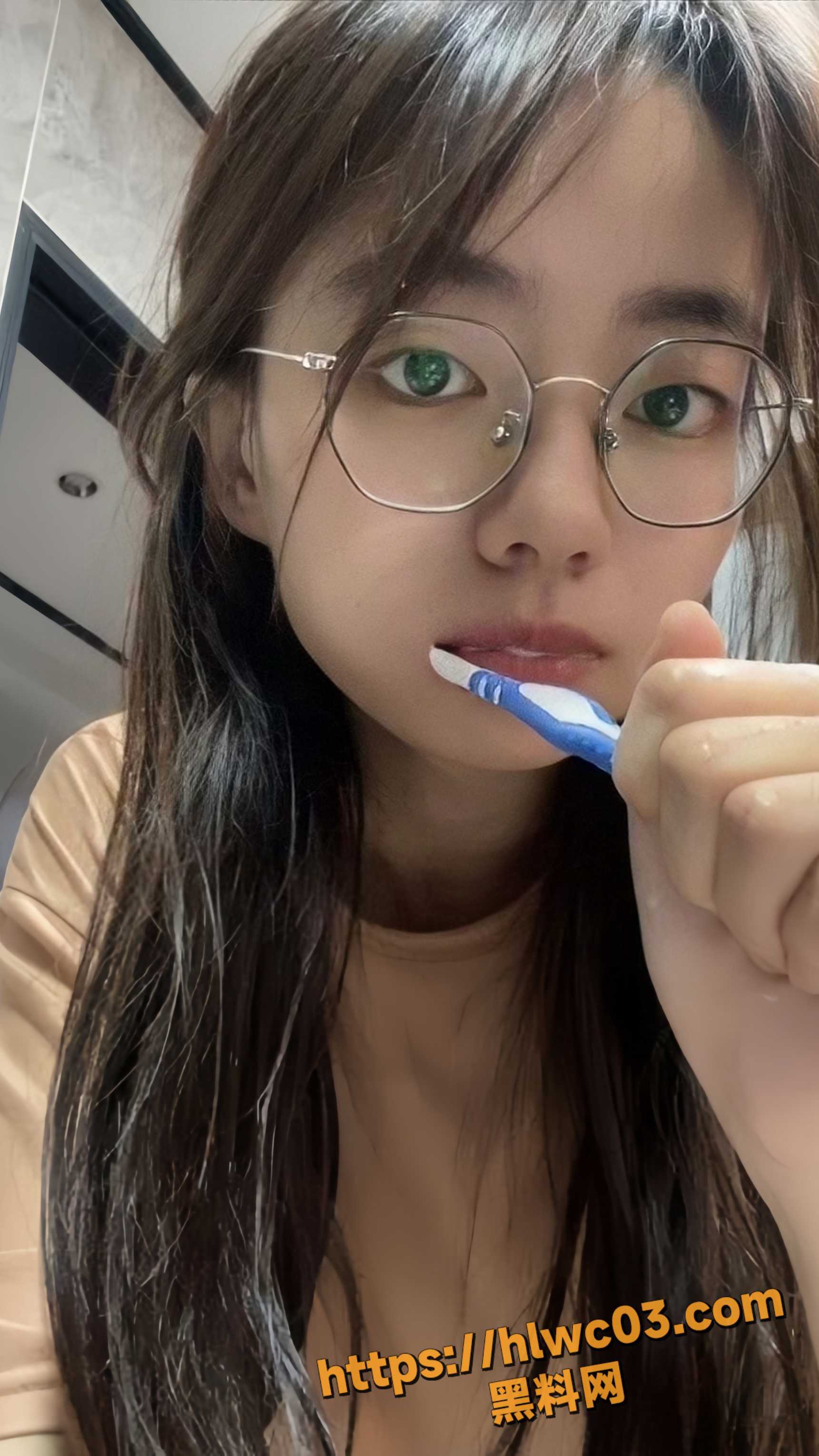 巨乳反差婊泄密视频2
