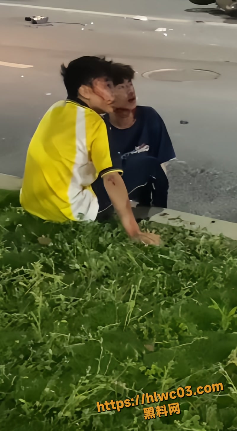 鬼火少年血溅街头