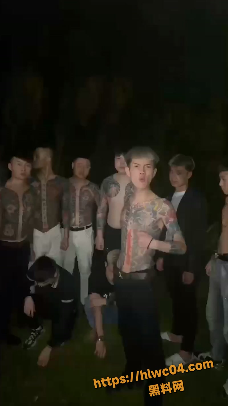 精神小伙 
