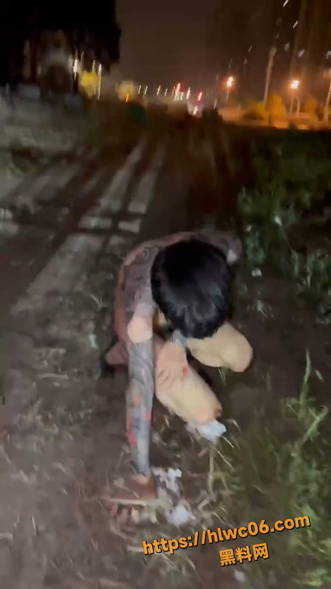 精神小伙