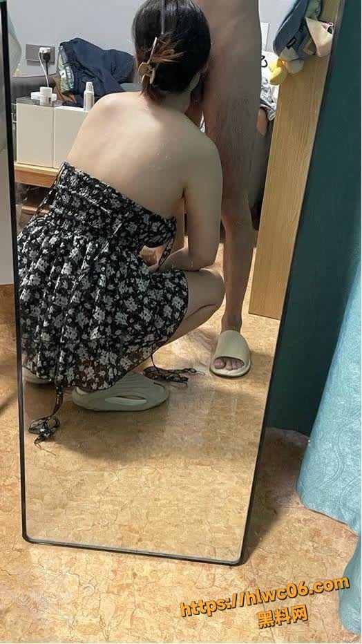 妈妈的丰乳肥臀性爱视频8