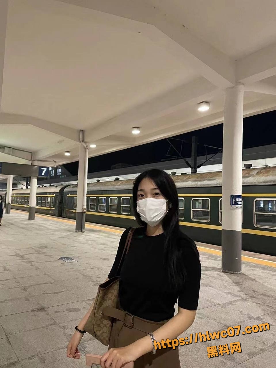 美乳翘臀4