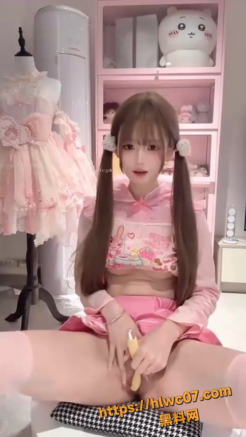 极品双马尾萝莉福利姬季雨4