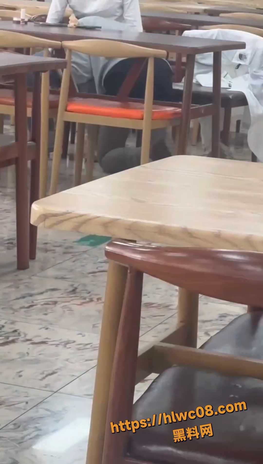 亲热