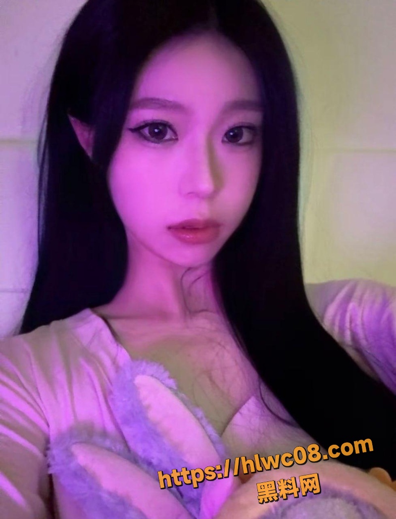 少女范安琦被无良前男友曝光2