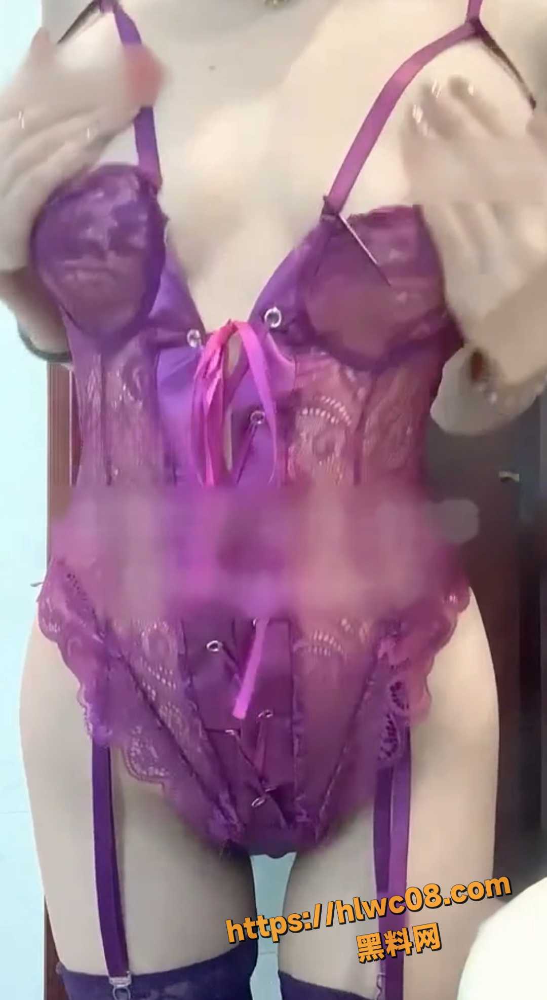 巨乳