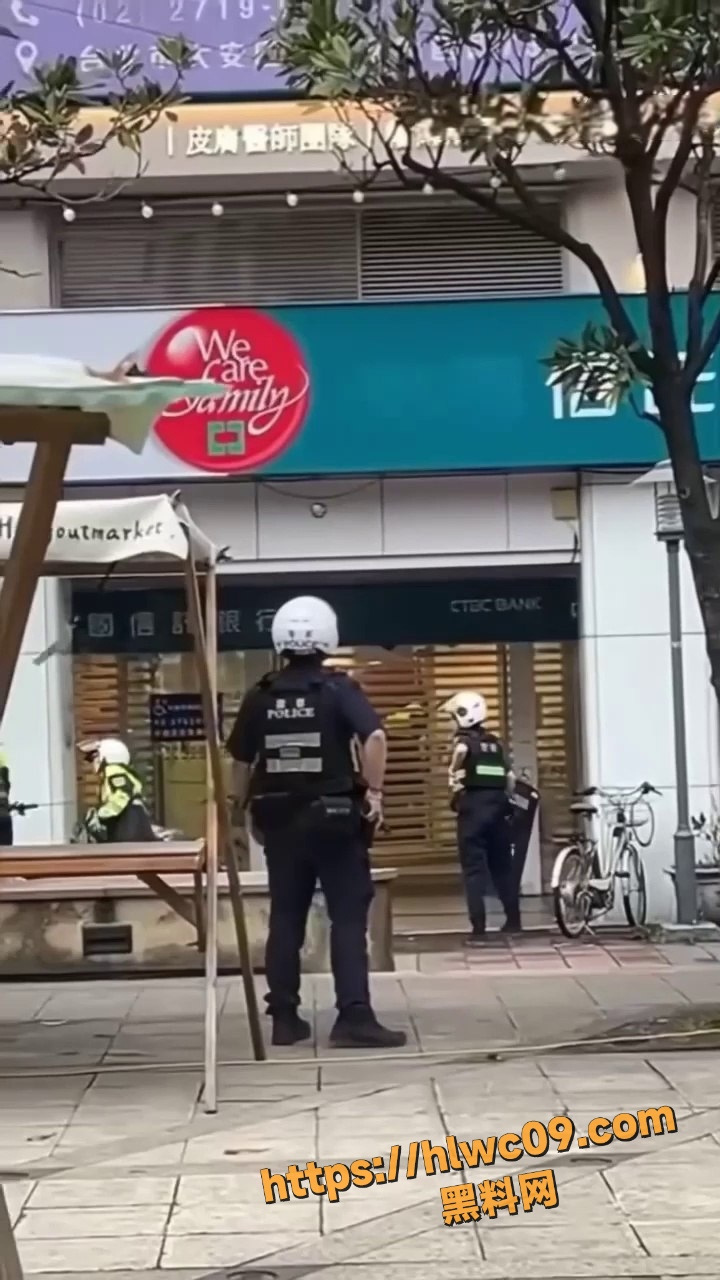 警方对峙 2