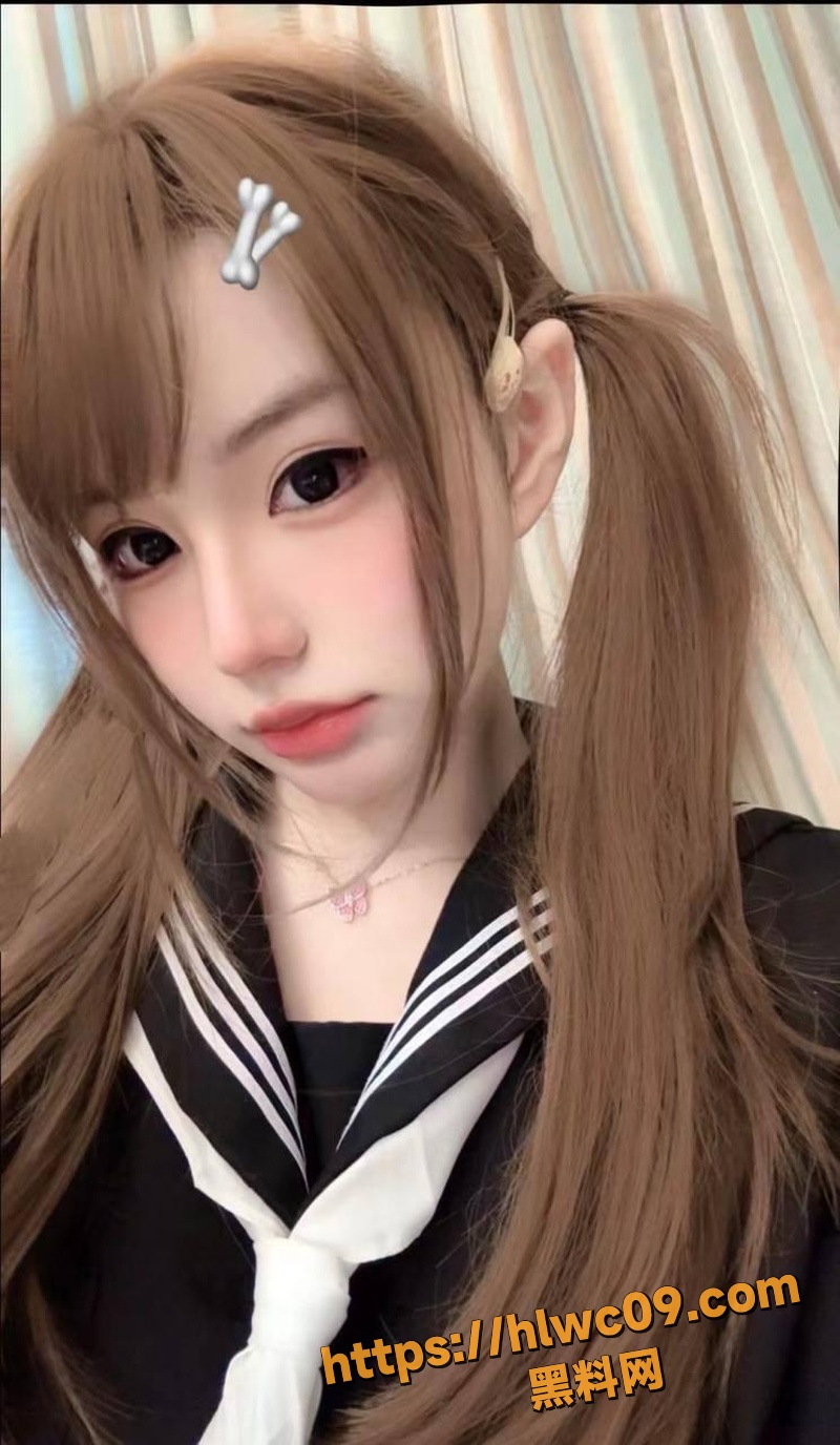 推特福利姬各种姿势自慰3