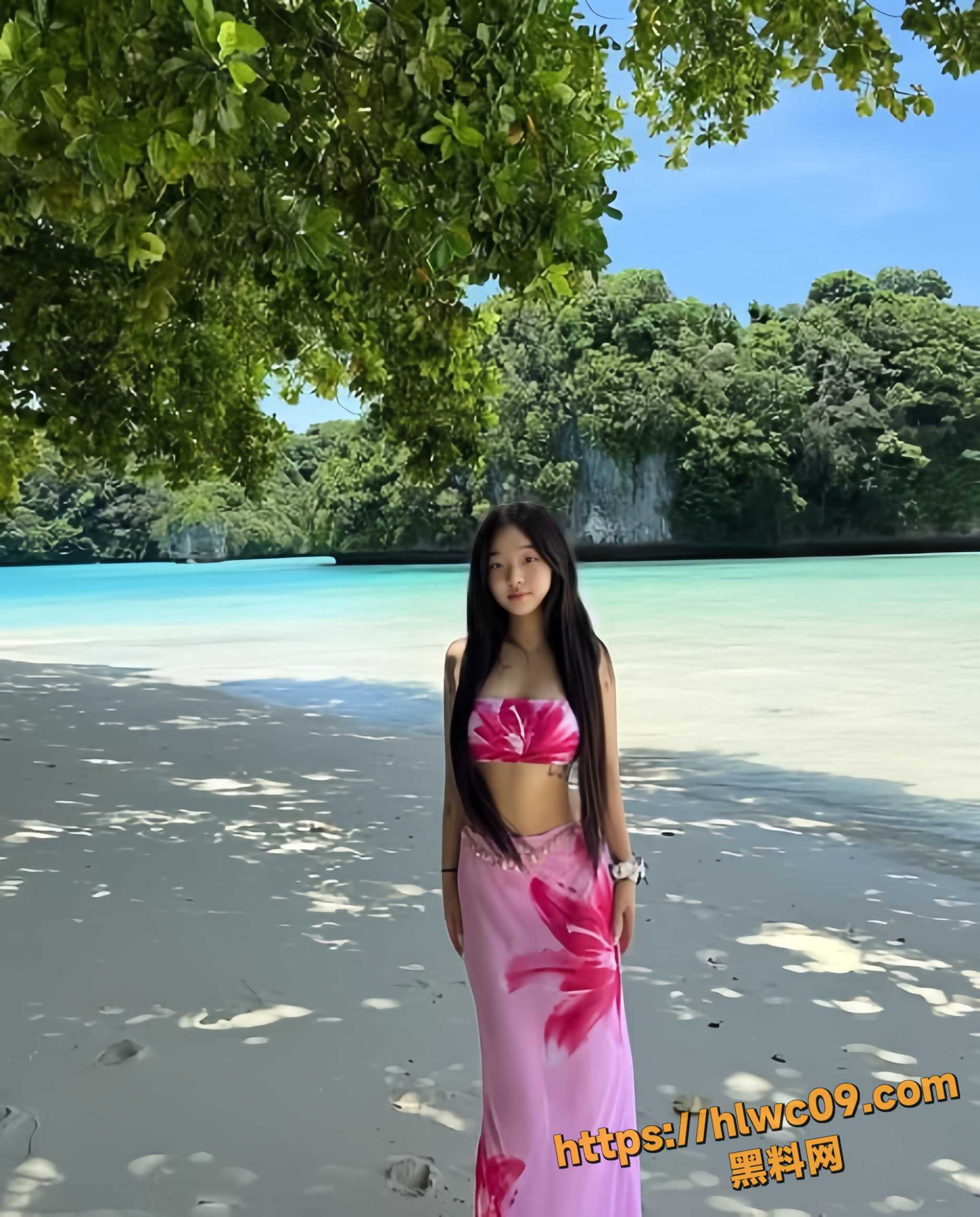 白虎少女自慰系列2