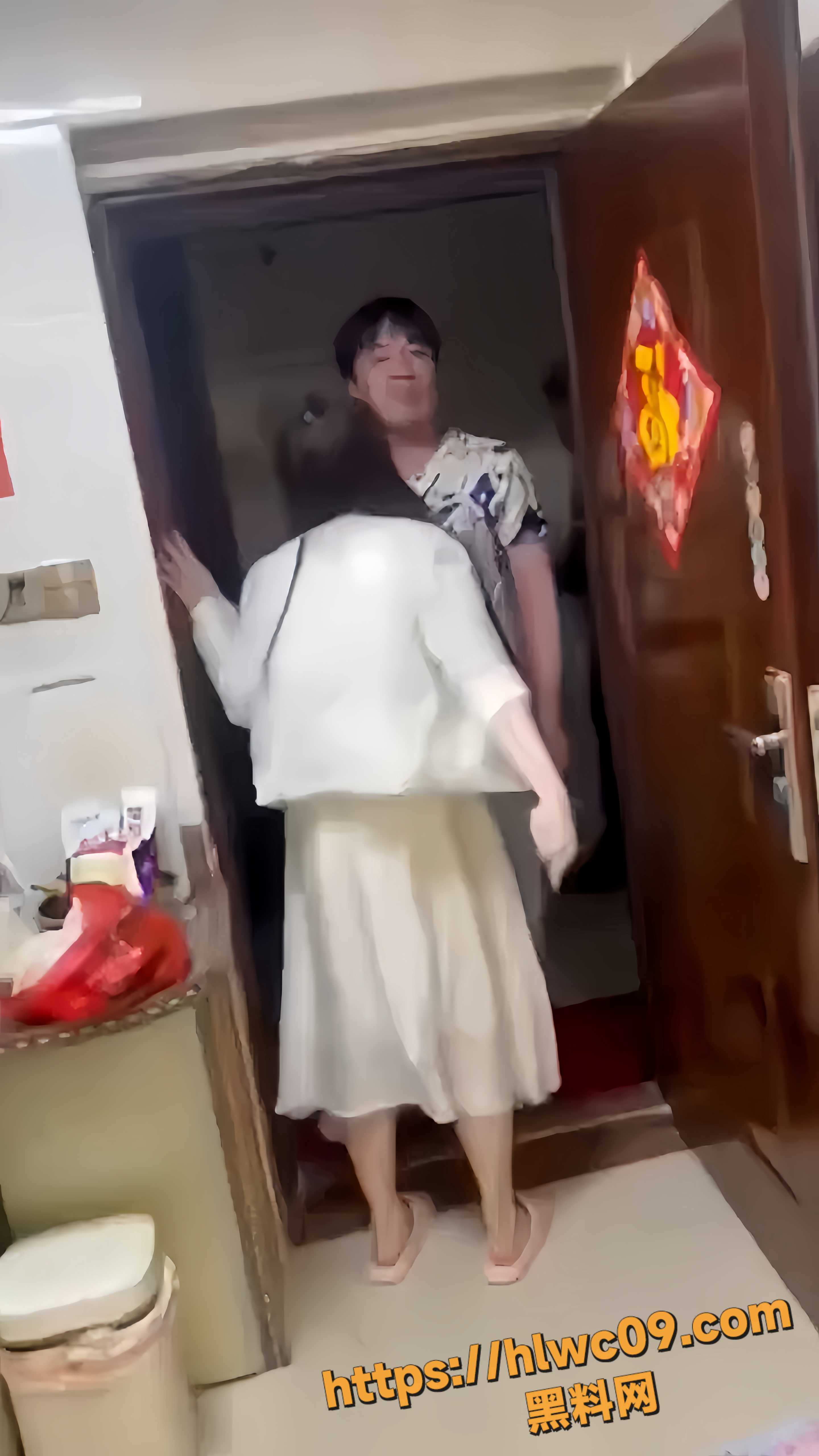 男女吵架变互殴现场1