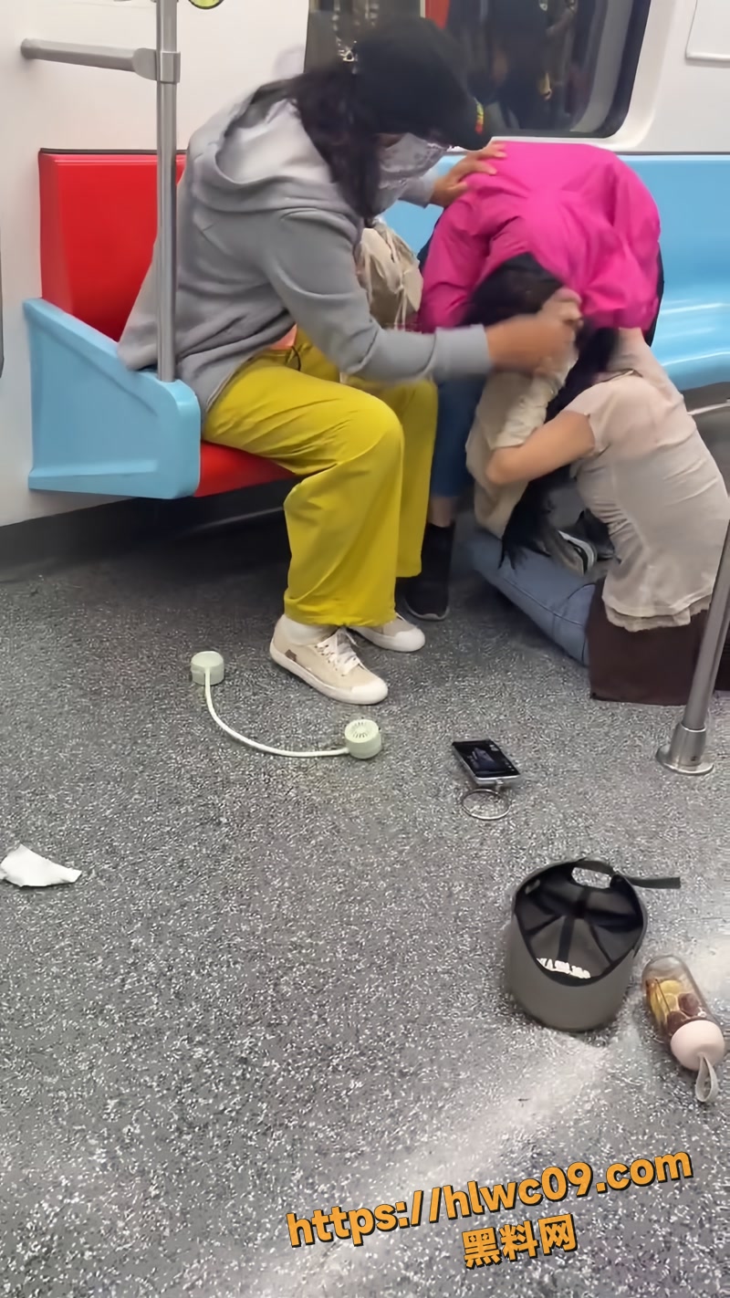 02地铁女子争执冲突事件wm