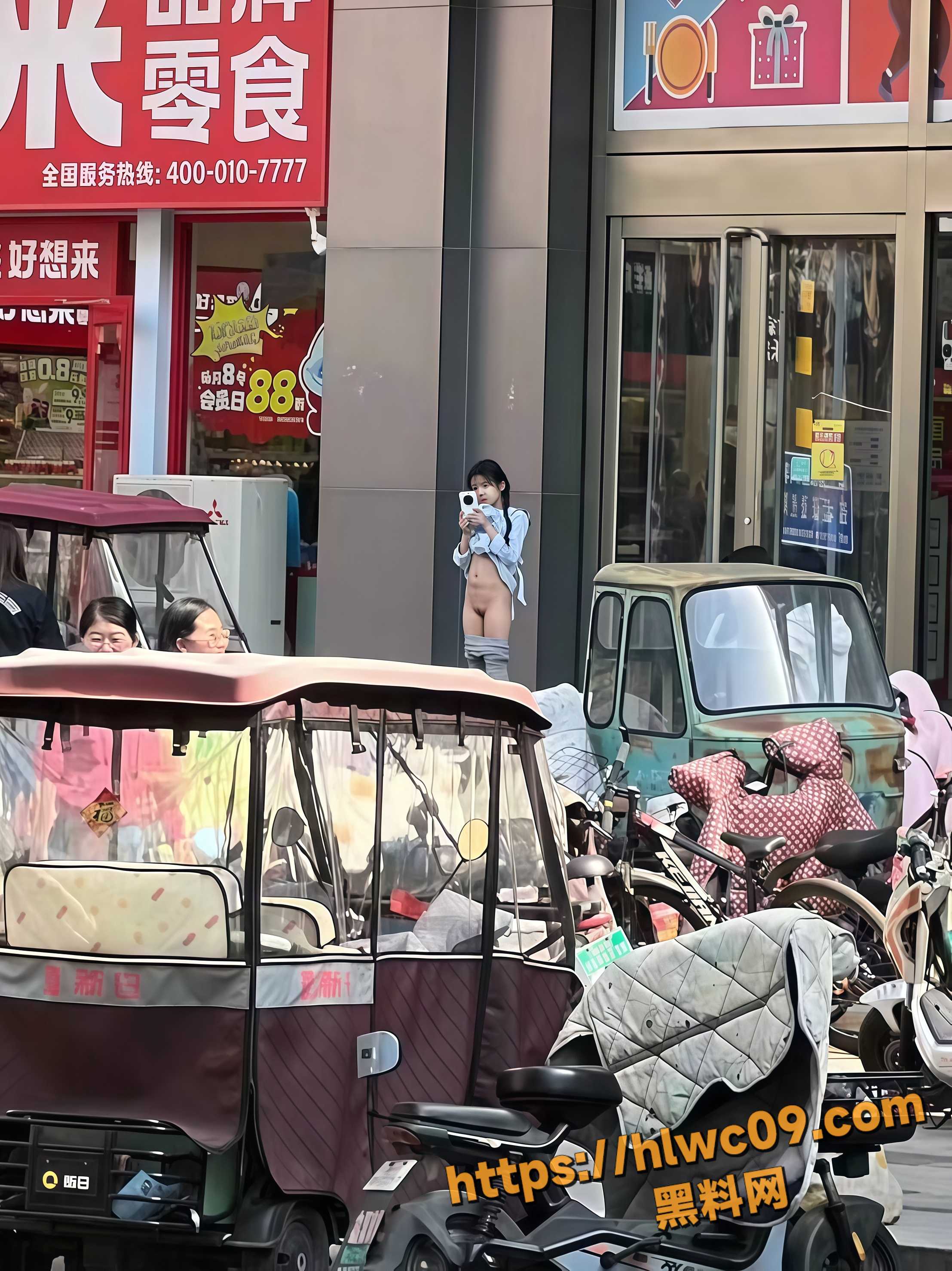 泰华裸女现场视频1